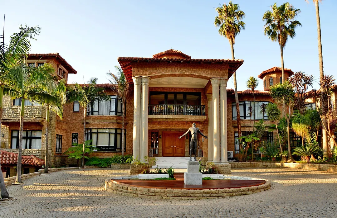 Apogee Boutique Hotel & Spa-1
